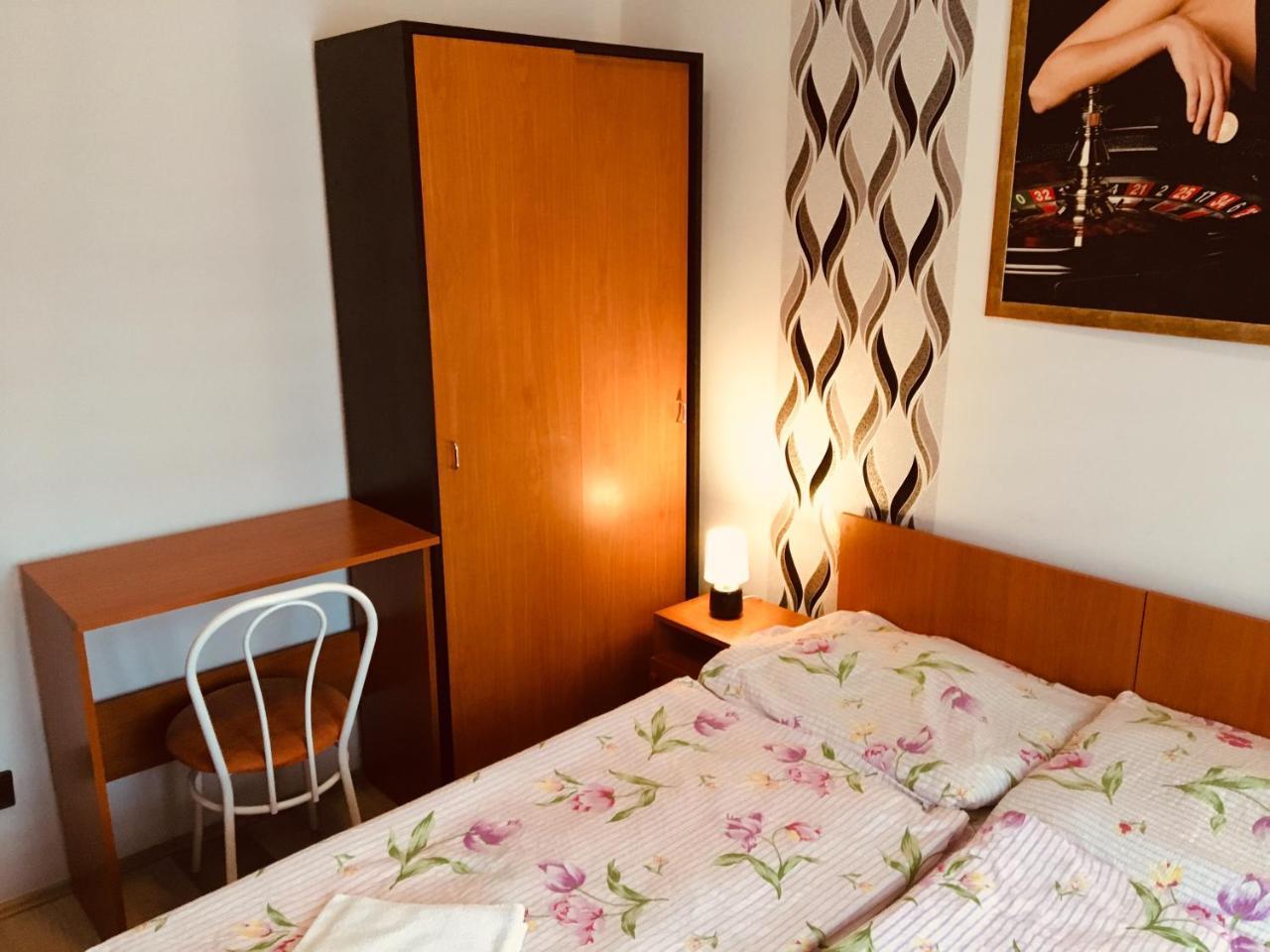 Stella Vendeghaz Otel Debrecen Dış mekan fotoğraf