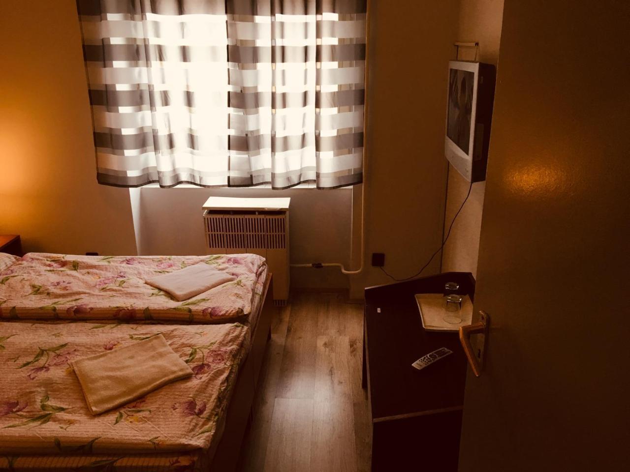 Stella Vendeghaz Otel Debrecen Dış mekan fotoğraf