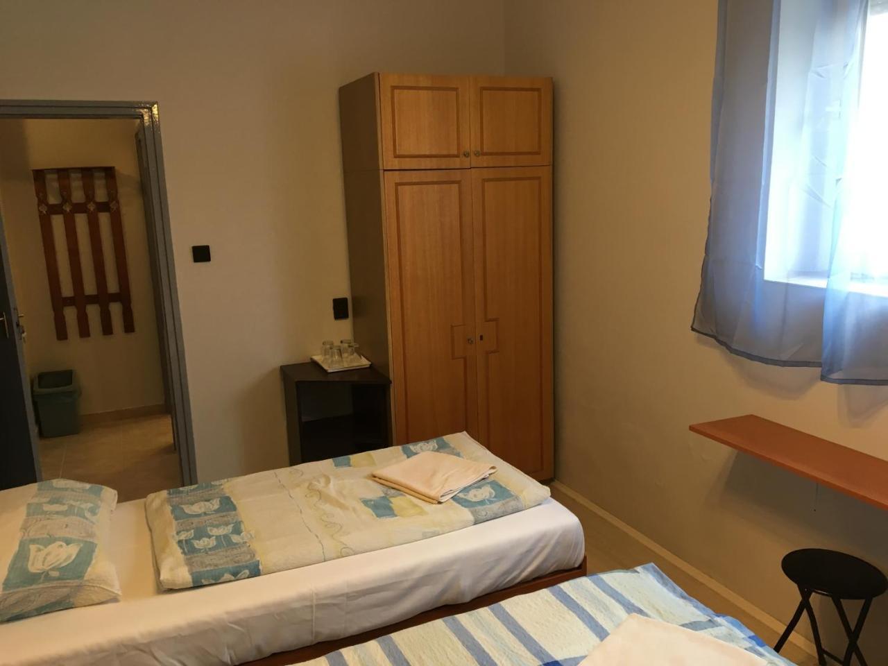 Stella Vendeghaz Otel Debrecen Dış mekan fotoğraf